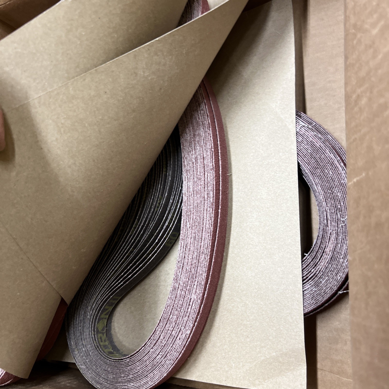 3M Cubitron ll Cloth Belt 784F, 1/2 in x 42 in, 60+ YF-weight, L-Flex, 200 Case