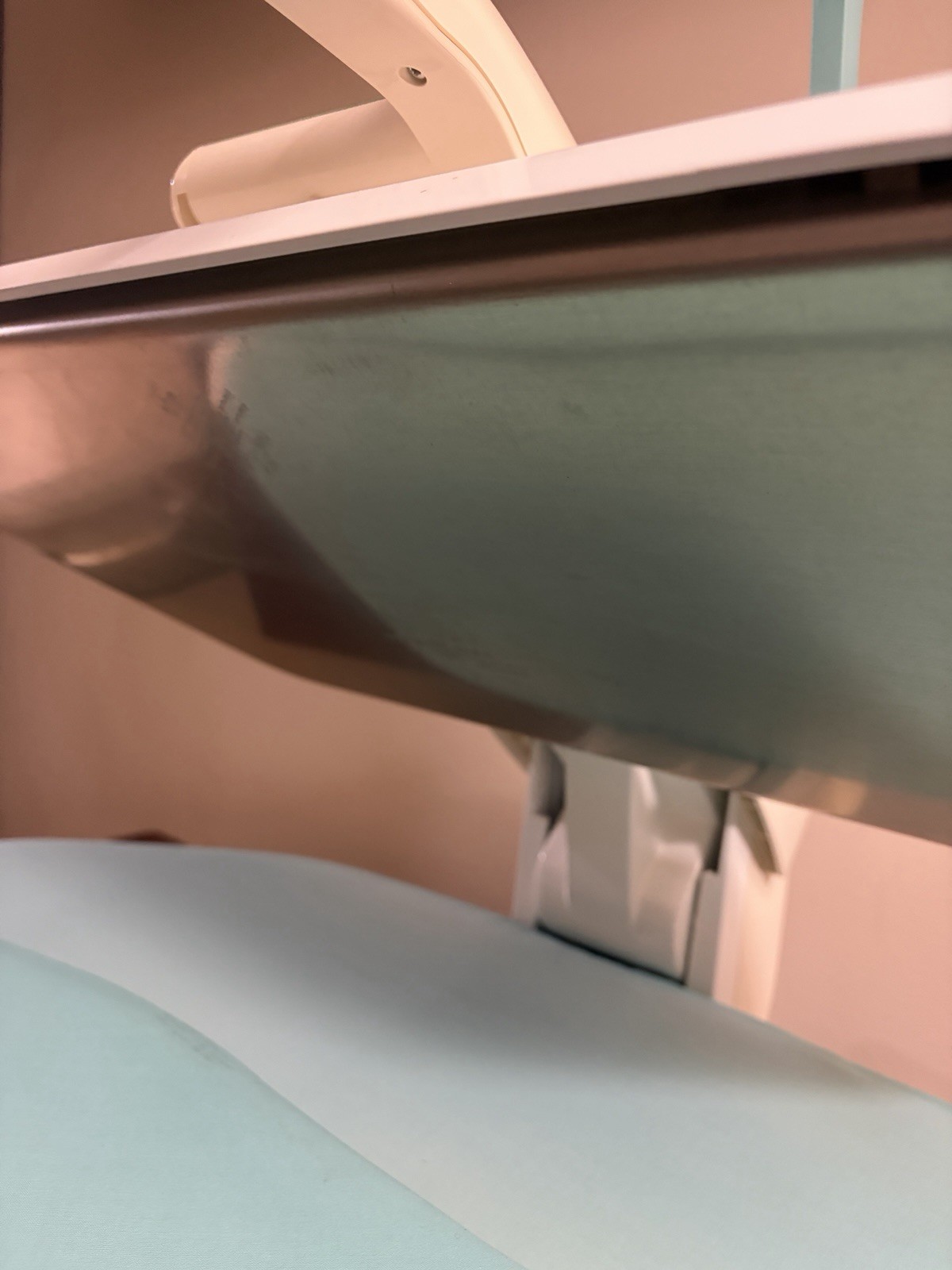 Elnapress Opal Professional Finish Swiss Ironing/Presser in Very Good Condition