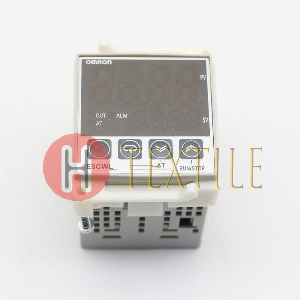 1PCS NEW Omron Temperature Controller E5CWL-R1TC 100-240VAC