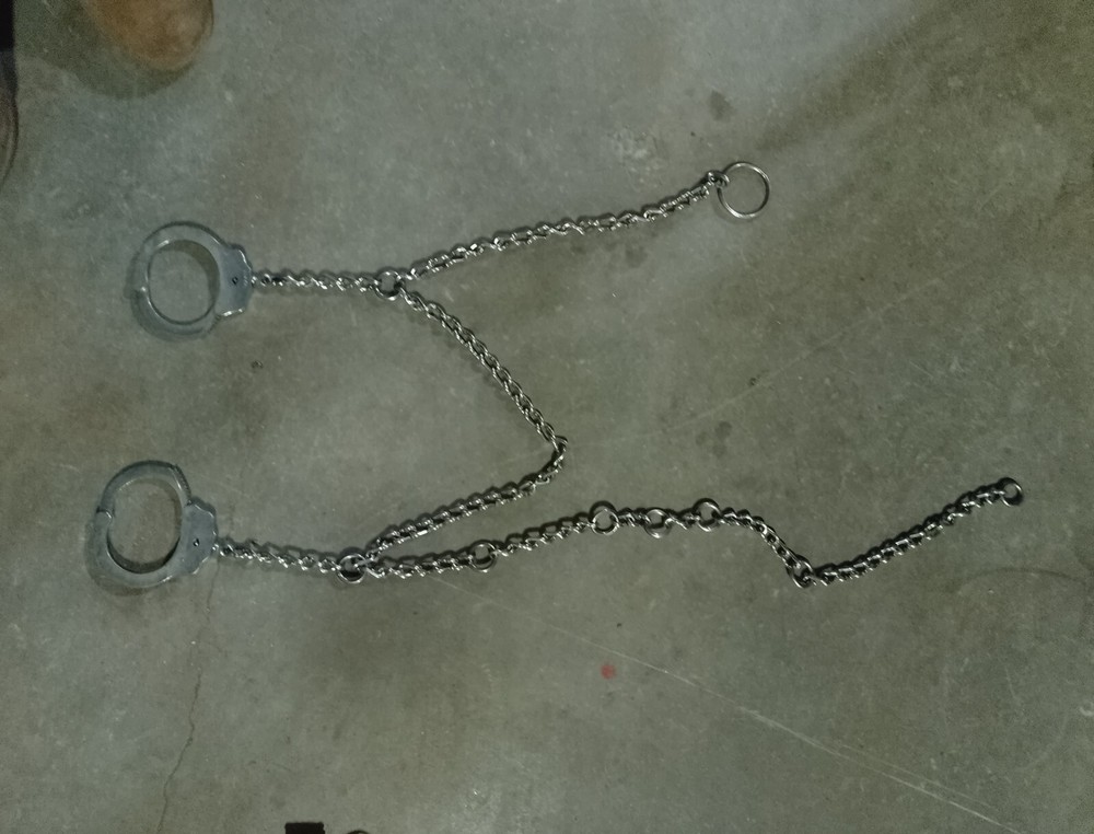 oversized peerless transport handcuffs model 705