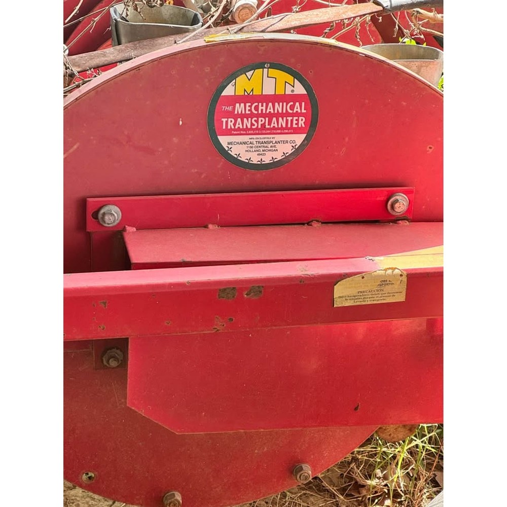 Two Row Mechanical Transplanter with 2 Tanks￼