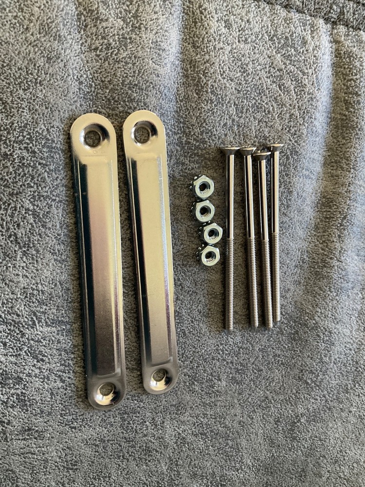 Fender Chassis Straps Kit for Amplifiers. (MEDIUM)