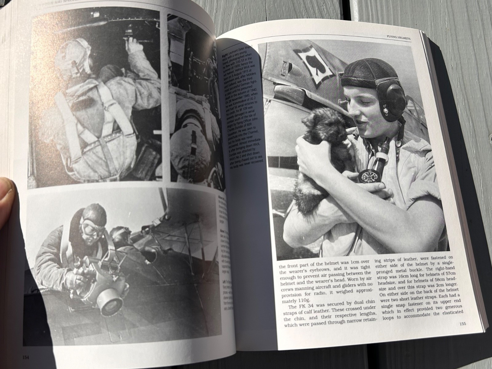 Uniforms And Insignia of the Luftwaffe Volume 2 1940-1945 Brian Davis 320 Pages