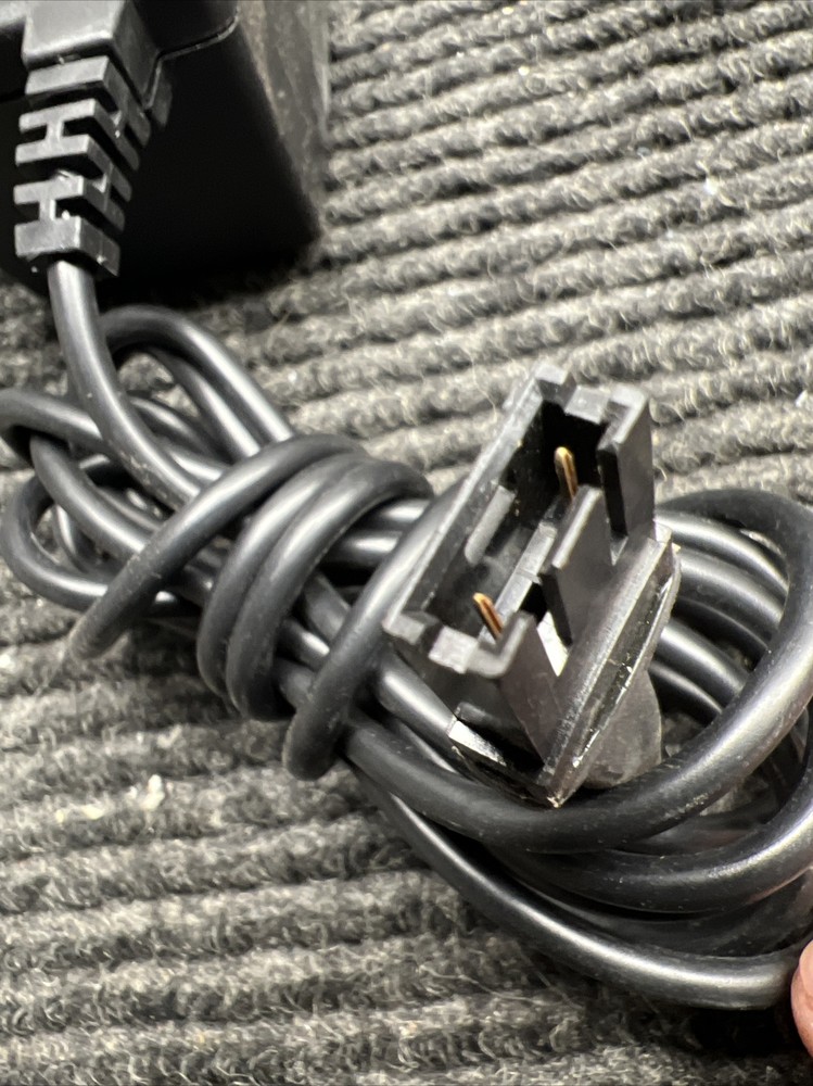 Used BRADY LS2000 Labeling System With case