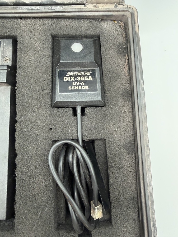 SPECTROLINE DSE-2000A RADIOMETER / PHOTOMETER Untested