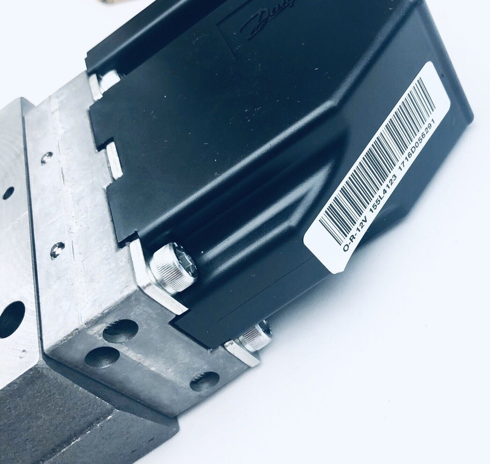 87346809 VALVE SLICE FITS CNH