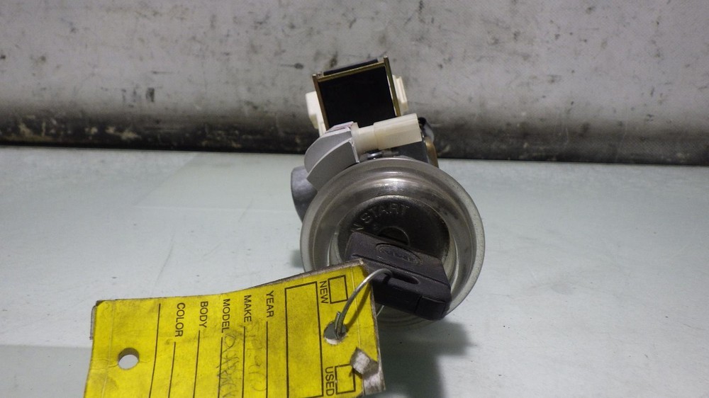 05 SUBARU LEGACY Ignition W/Key