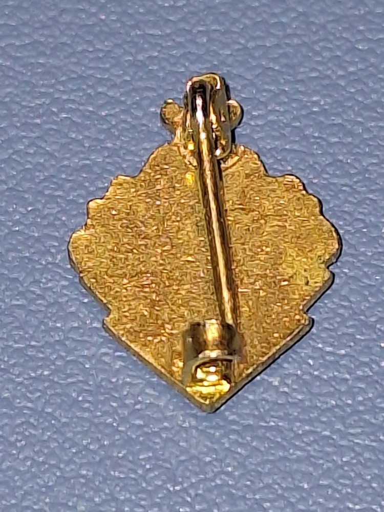 SMALL SACRED HEART LAPEL PIN
