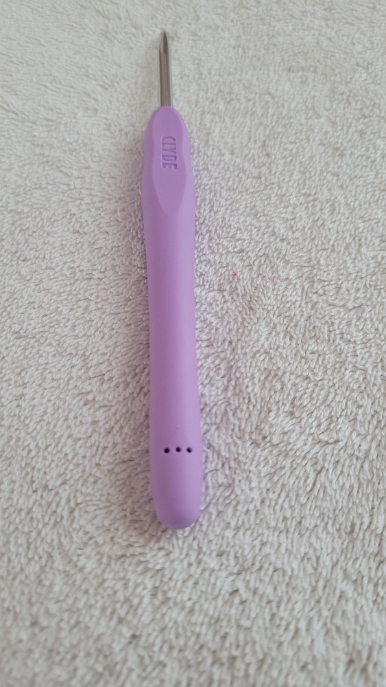 Preowned Clyde Wooble Ergonomic Crochet Hook