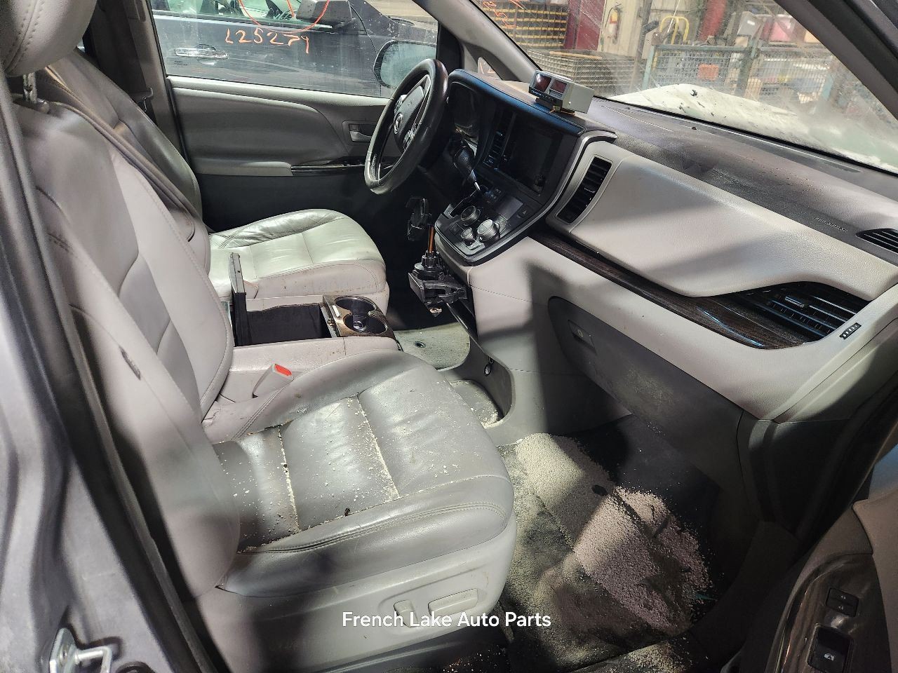 Automatic Transmission FWD 3.5L Fits 17-20 SIENNA 1302546