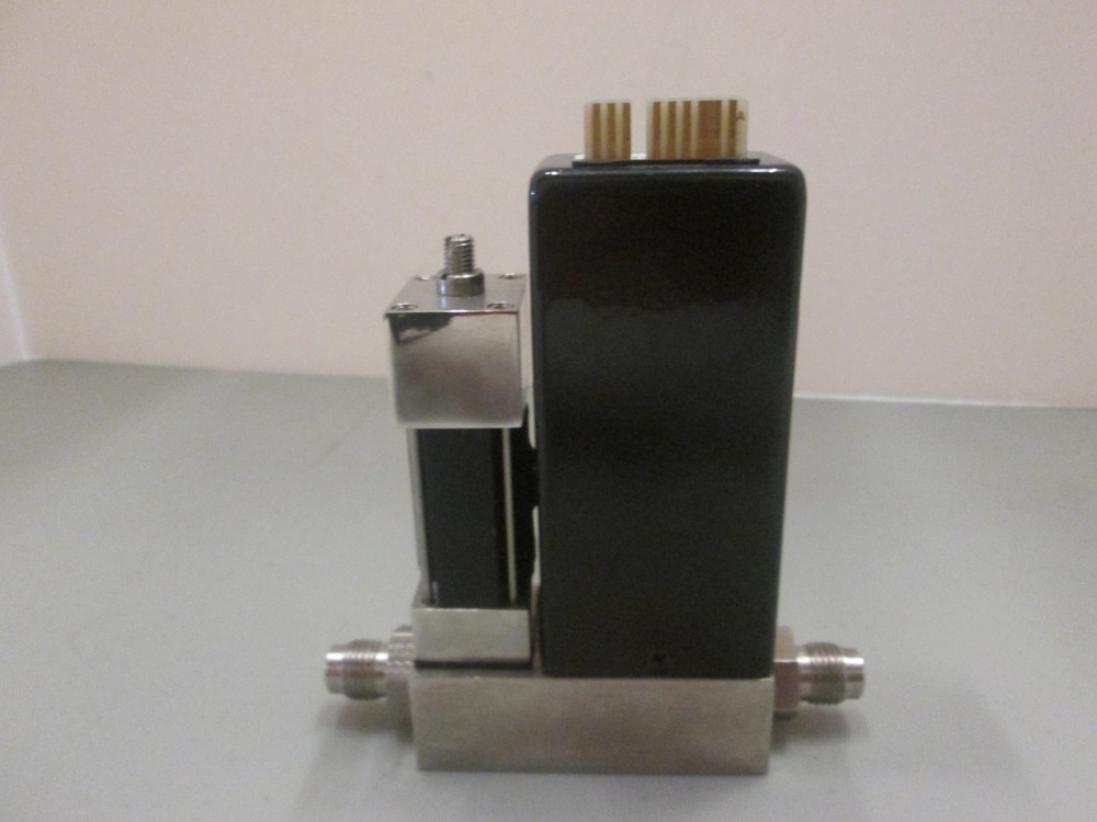 Unit UFC-1020A, Mass Flow Controller MFC, CCL3F, 25 SCCM, Used