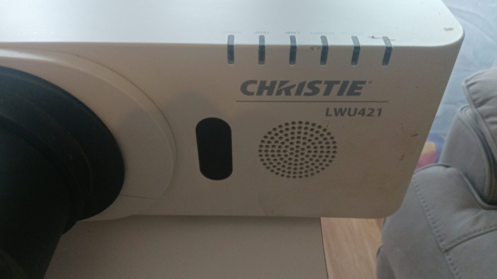 CHRISTIE LWU421 PROJECTOR