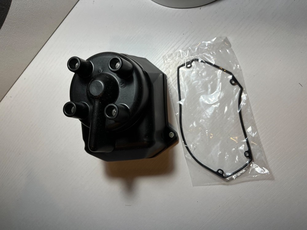 Napa Echlin EP556 Distributor Cap, Black