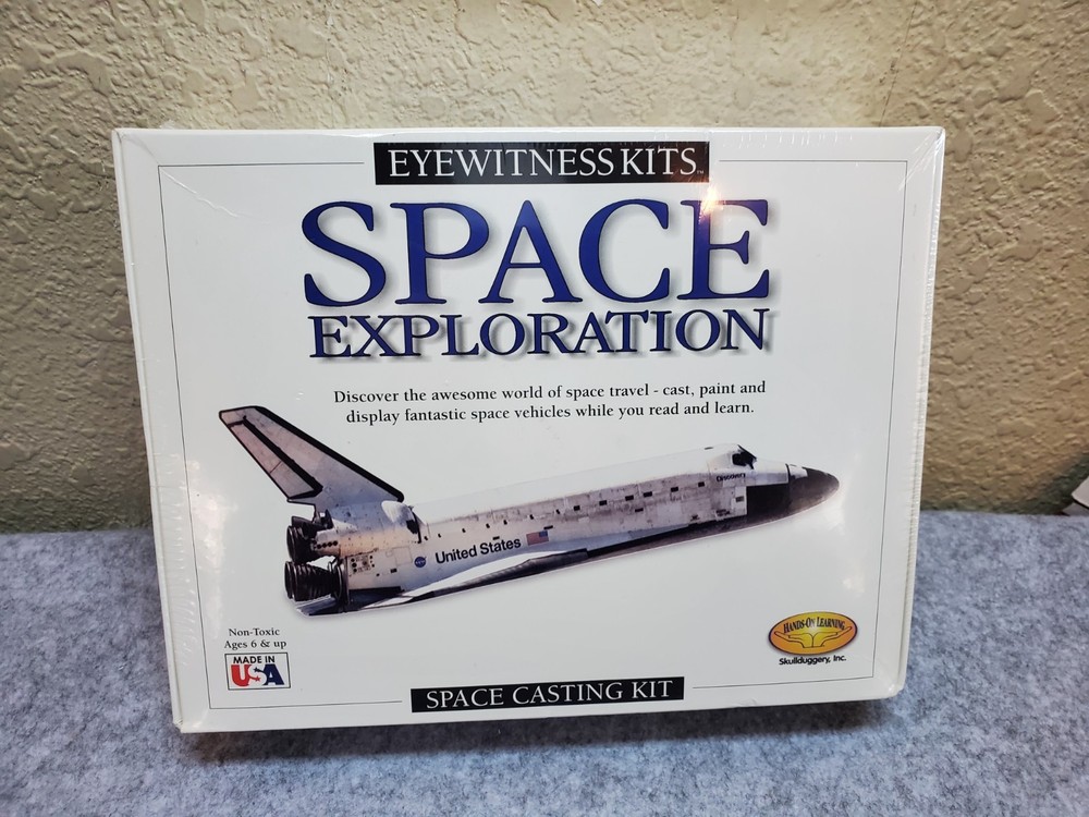 Space Exploration - Eyewitness Kits -Space Casting Kit - Shuttle- Factory Sealed