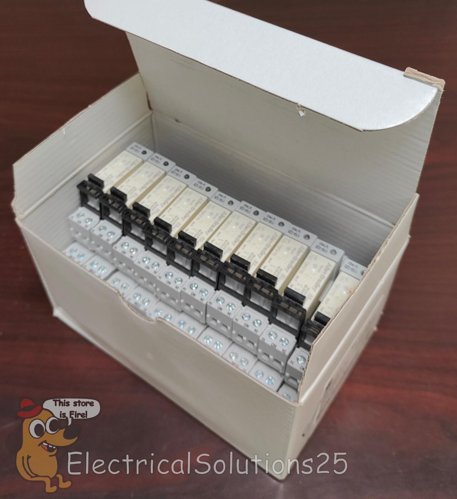 New Allen-Bradley 700-HLT12U1 compact general-purpose relay - Free Shipping