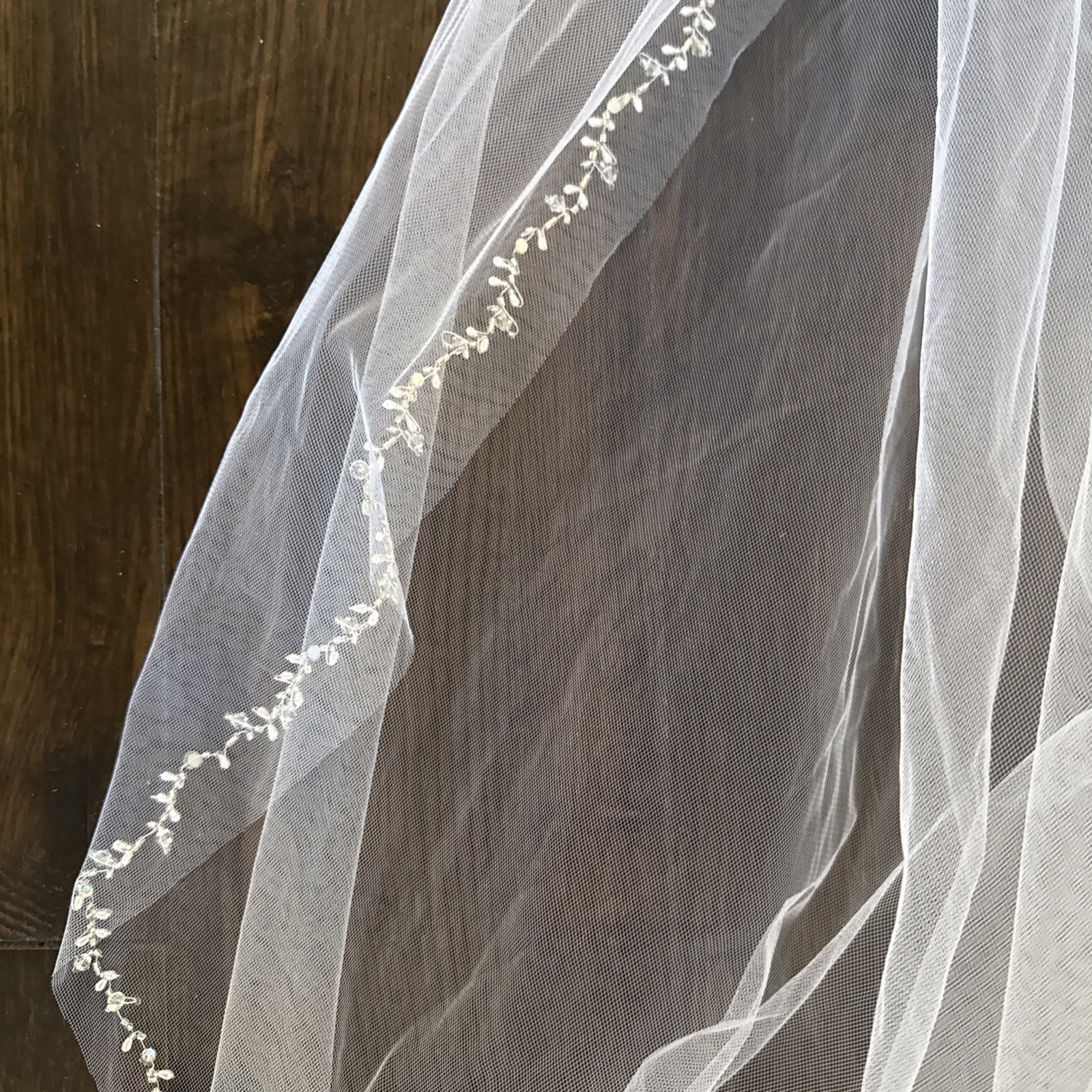 Ivory White Fingertip Wedding Veil Bridal Pearls Crystals W Comb-