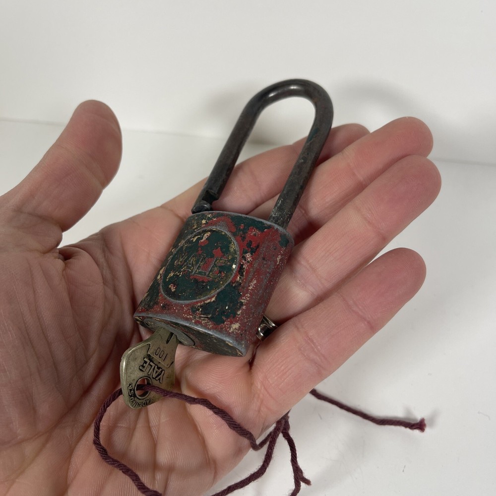 Vintage Yale Pad Lock With Key 100