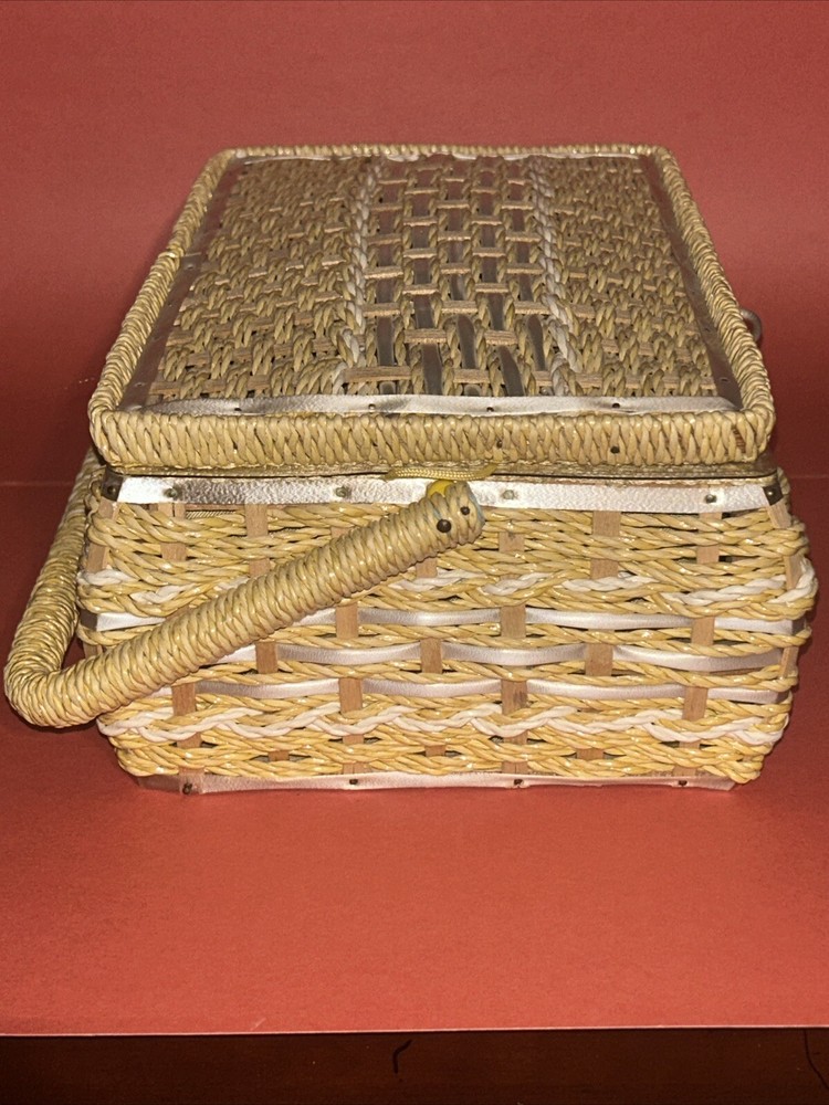 VTG Dritz Sewing Basket