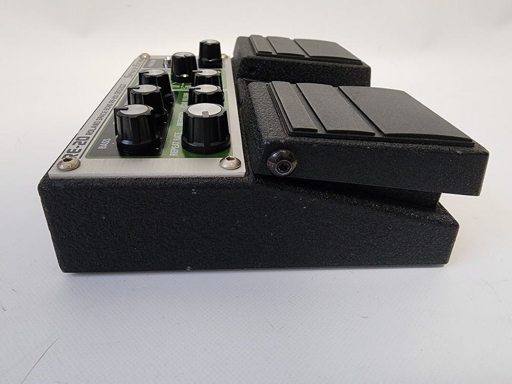 Boss RE-20 Space Echo Effects Pedals
