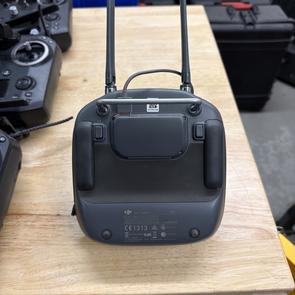 DJI Inspire 2 — Remote Control (GL6D10A) with CrystalSky Mounting Bracket