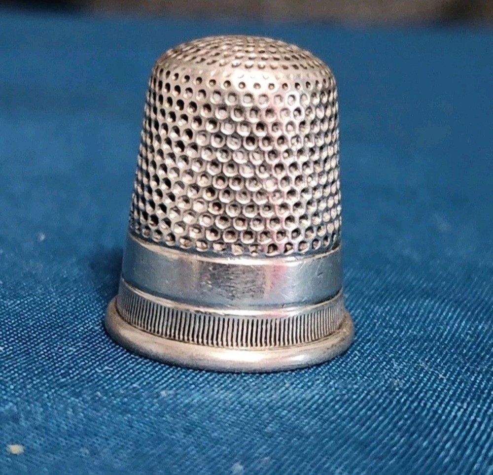 Antique Sterling Silver Thimble Size 8 (No Marker Mark)