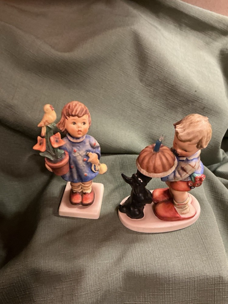 MI HUMMEL- Begging His Share & Congratulations