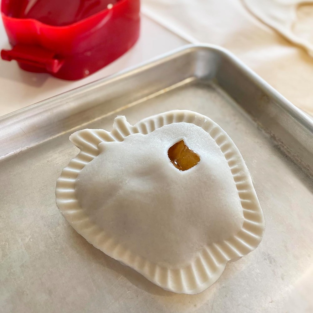 R M Pocket Pie Maker 5 Inch Handheld Mini Pie Press Pastry Dumpling Maker