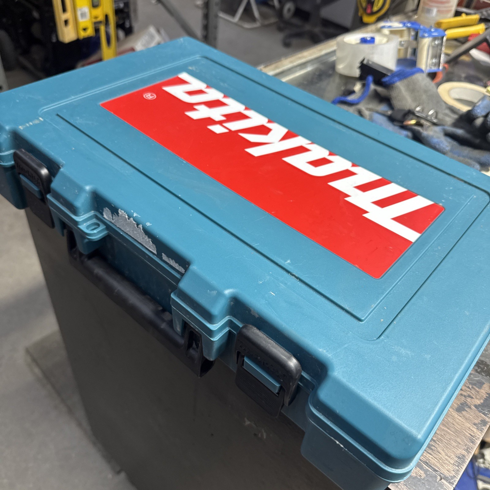 Makita HR2641-R D-Handle 1" SDS-Plus AVT Rotary Hammer New/Open Box