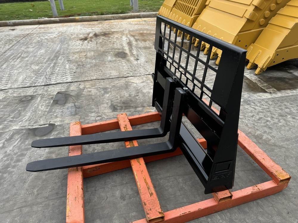 Skid Steer Loader GP Fork Carriage, 50in