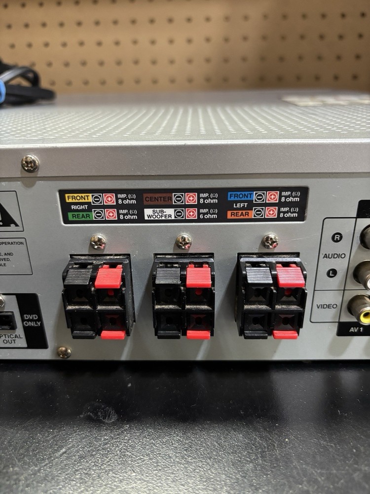 RCA  HTS‑2500 DVD/VCR Combo DVD + VHS unit powers on untested