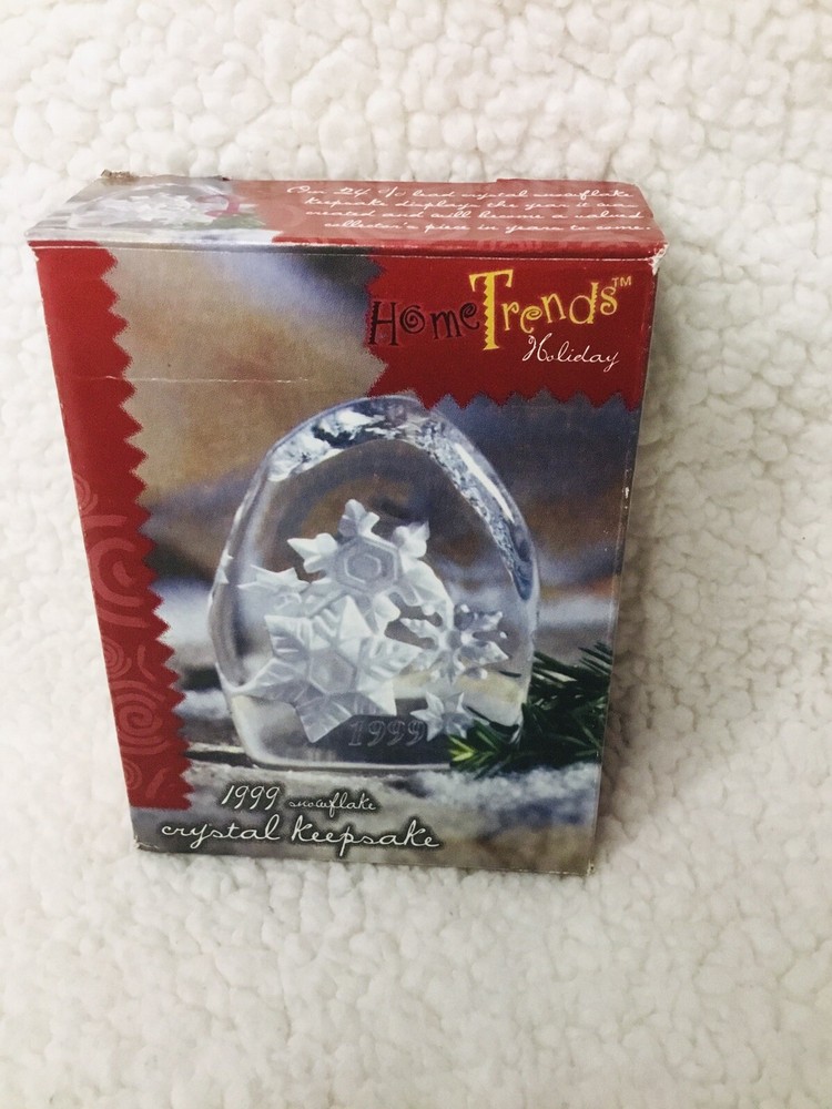 2 Home Trends Crystal Keepsake