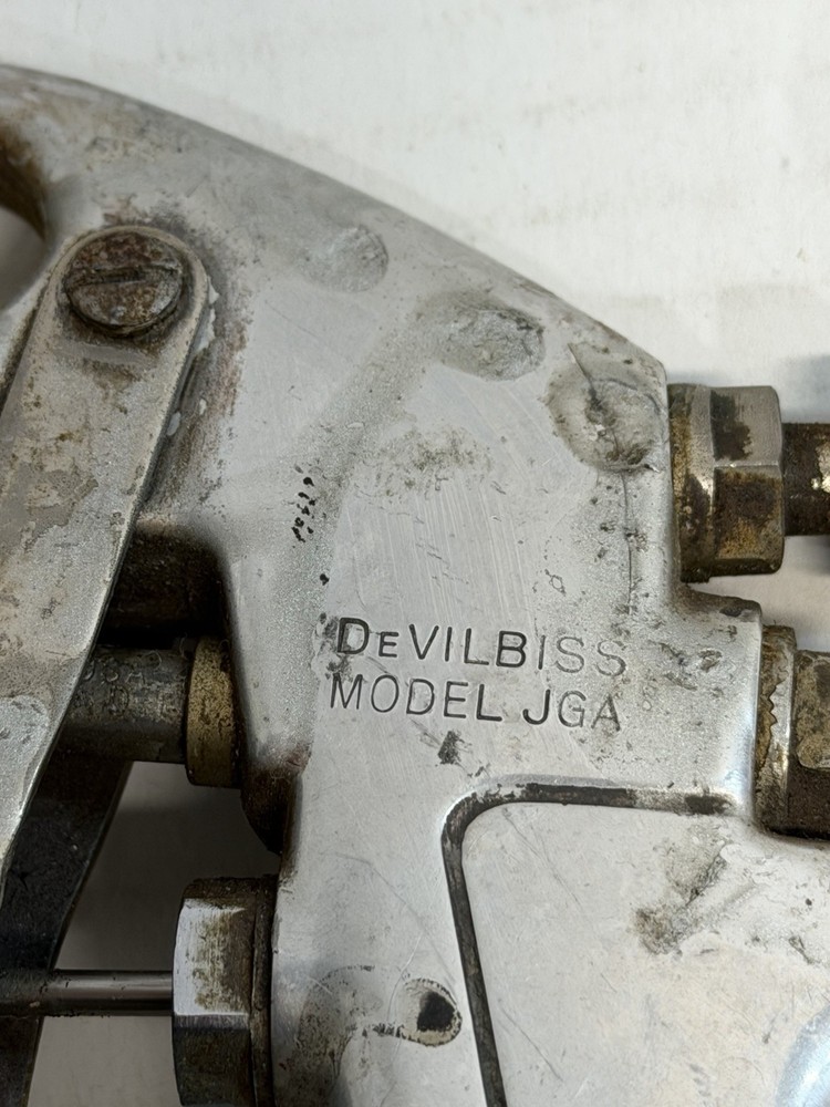 DeVilbiss JGA Spray Gun Conventional Air Paint Untested