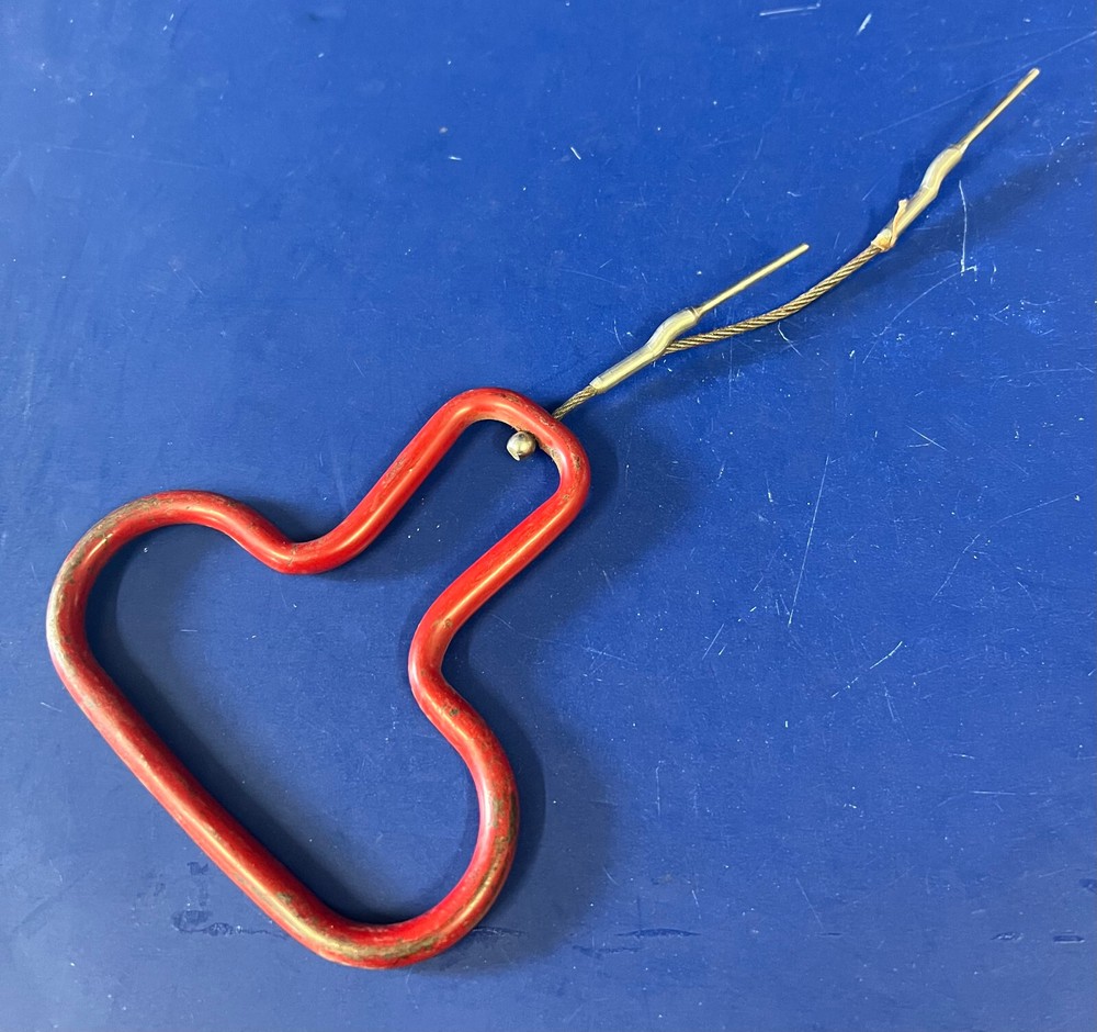 USAAF/USN CHEST TYPE PARACHUTE RIP CORD RING-RED GROUP