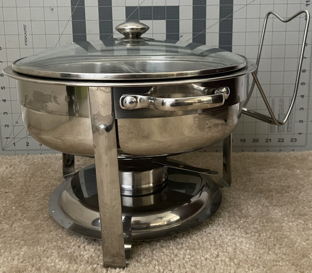 Bed Bath and Beyond 6 Quart Divided Chafing Dish