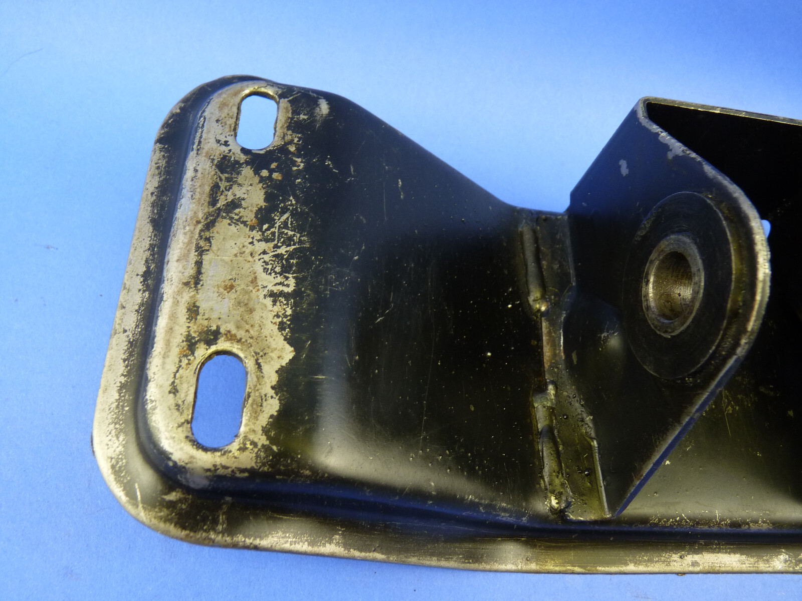 Alfa Romeo Spider 2000 1971-94 GTV rear transmission support bracket