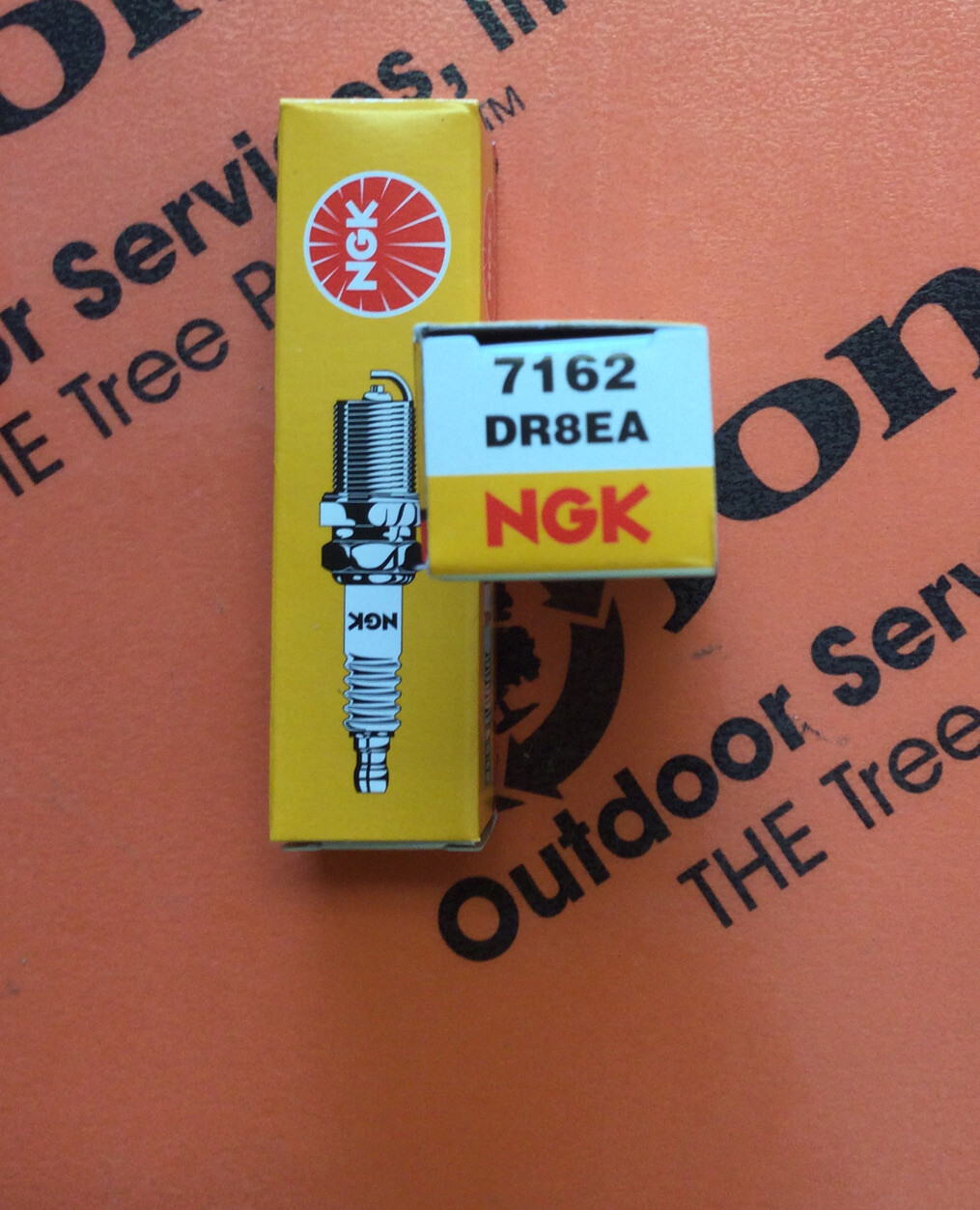 2 NEW NGK DR8EA Spark Plugs Standard Stock # 7162