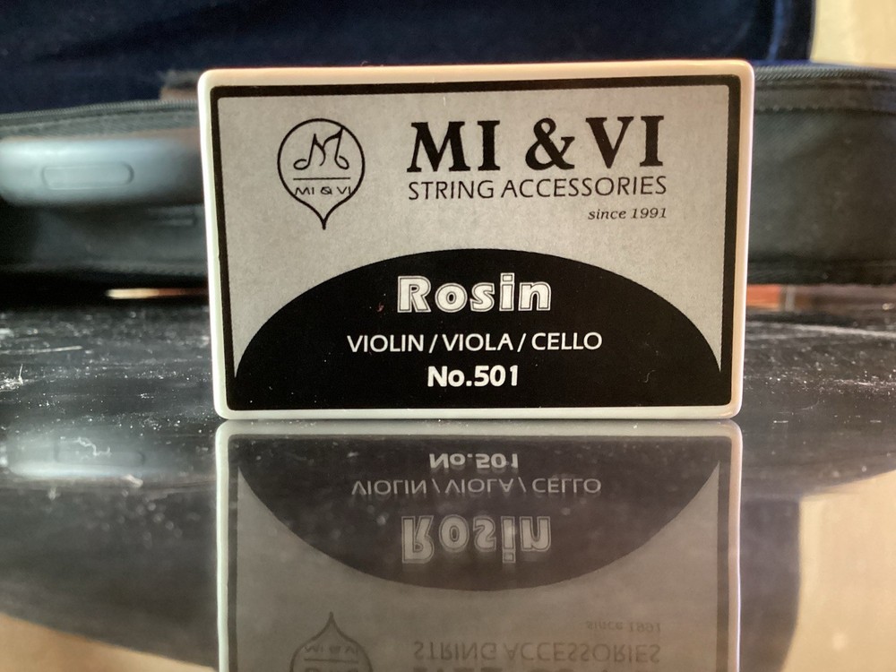 Classical Strings Violin 2019 Model VL70 Size 1/4 with Case & Bow Excellent