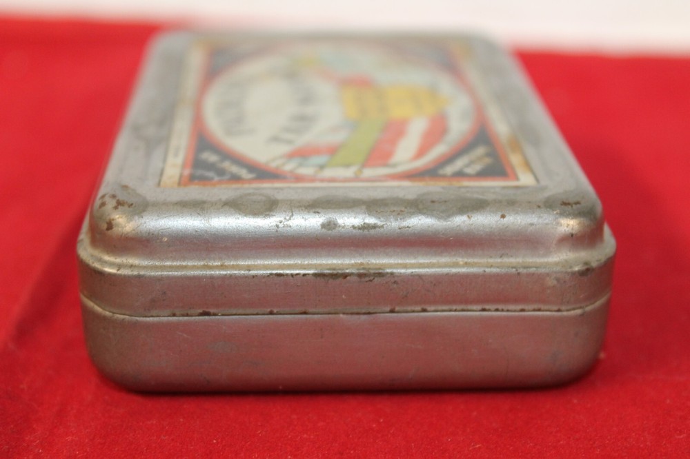1930 PACKER'S TAR SOAP TIN