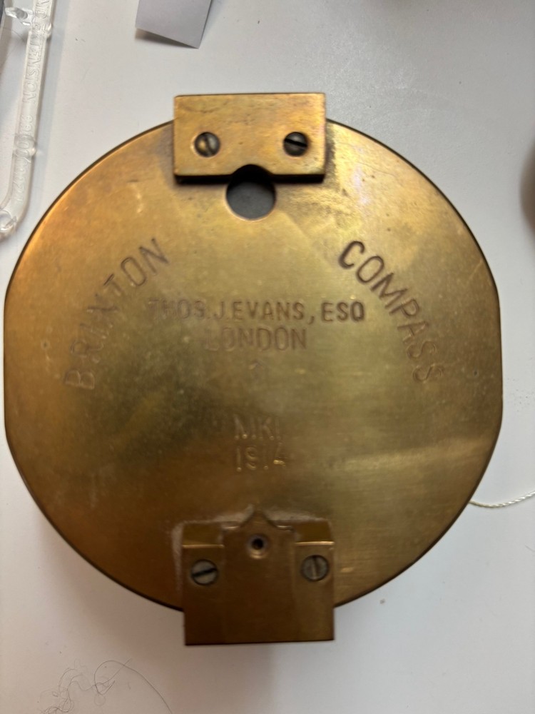 WW 1 - 2 -British compass - Brass - working.