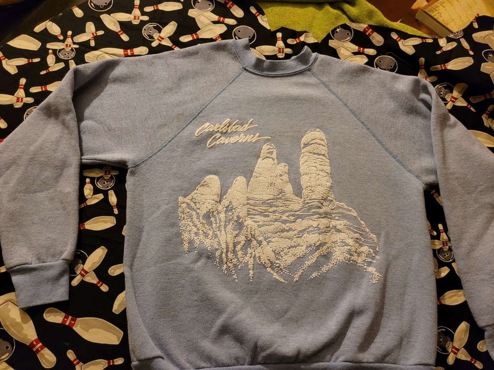 CARLSBAD CAVERNS VINTAGE SWEATSHIRT LARGE TEE SUPER NICE