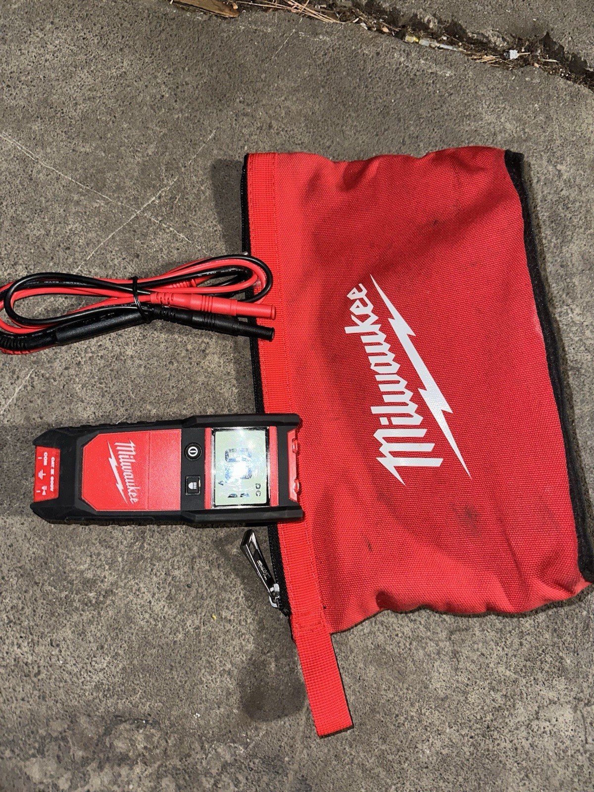 Milwaukee 2212-20 600V Auto Function Voltage/Continuity Digital Meter