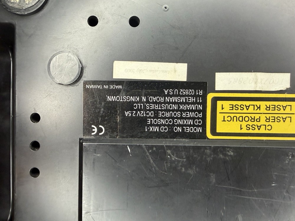 Numark CD Mix 1 Professional CD Mixing Console POWERS ON