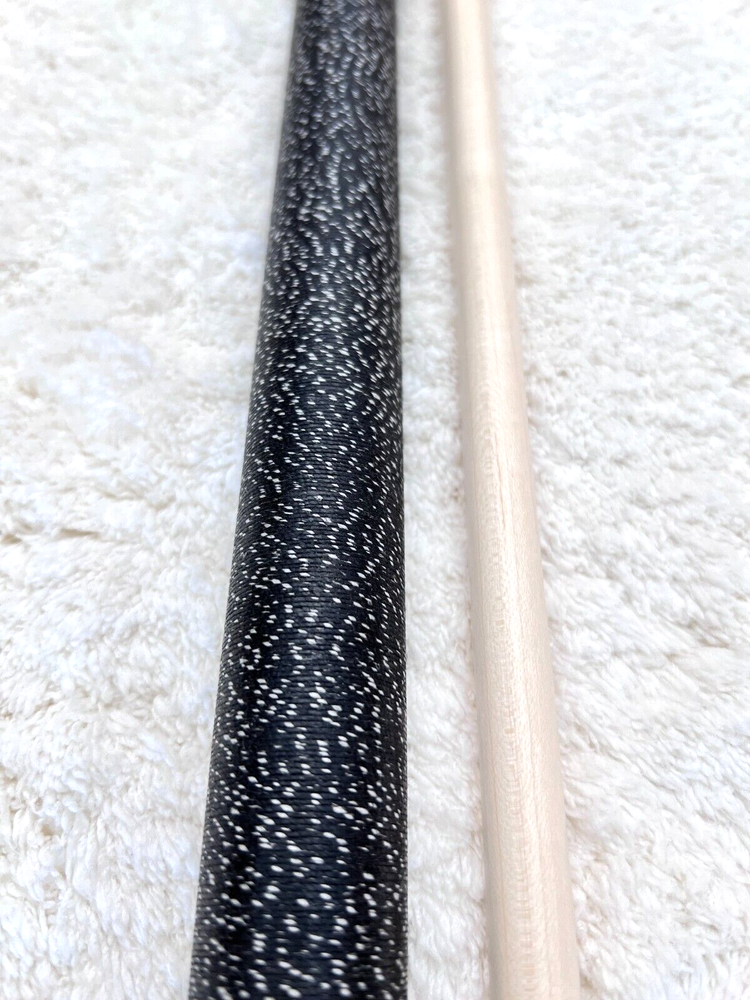 McDermott G239 Pool Cue w/ 12.5mm G-Core Shaft, FREE HARD CASE (Grey)