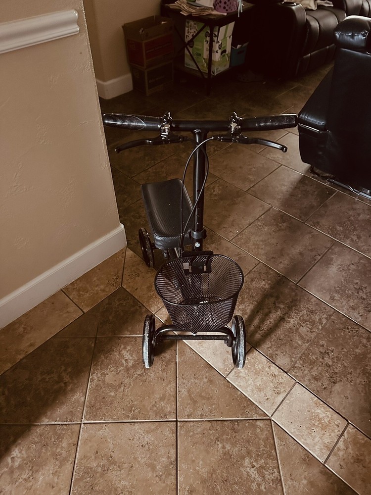 BodyMed Premium Knee Walker