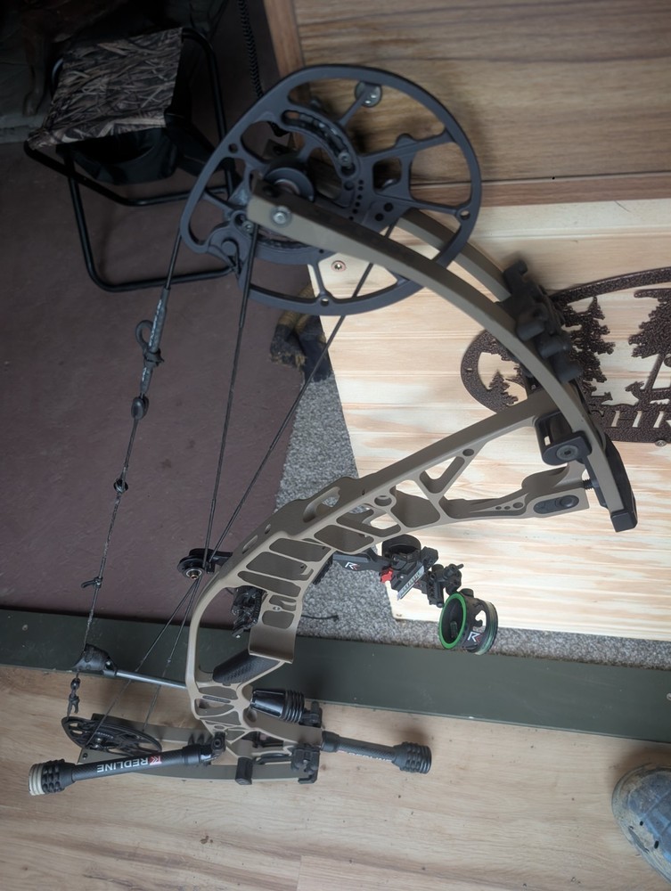 Hoyt ventum 33 compound bow