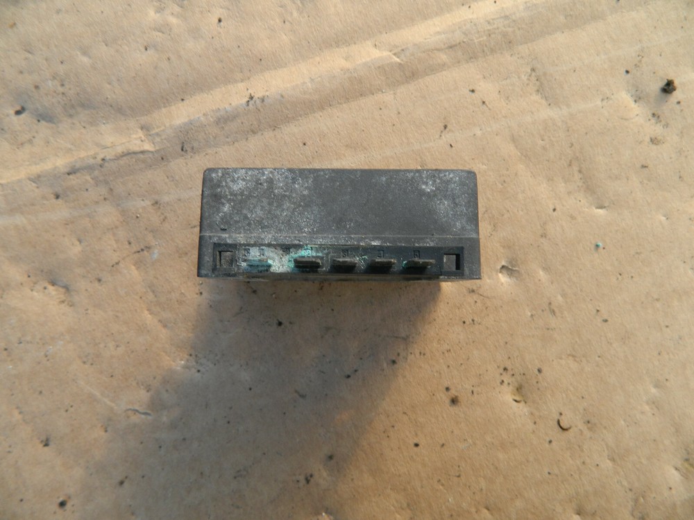 Regulator rectifier for a Suzuki GS750 ES