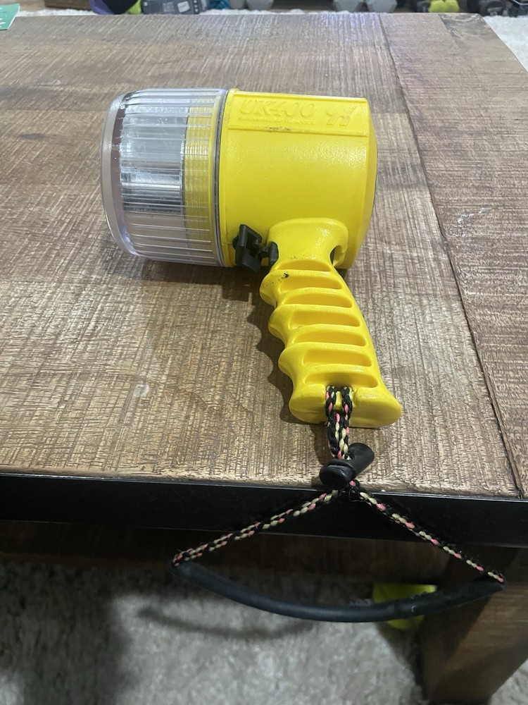 Underwater Kinetics UK400 Night Diving Flashlight Yellow