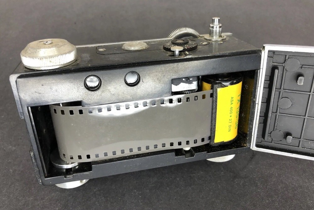 Vintage 1952 Argus C3 Rangefinder 35 mm Camera “The Brick” Untested