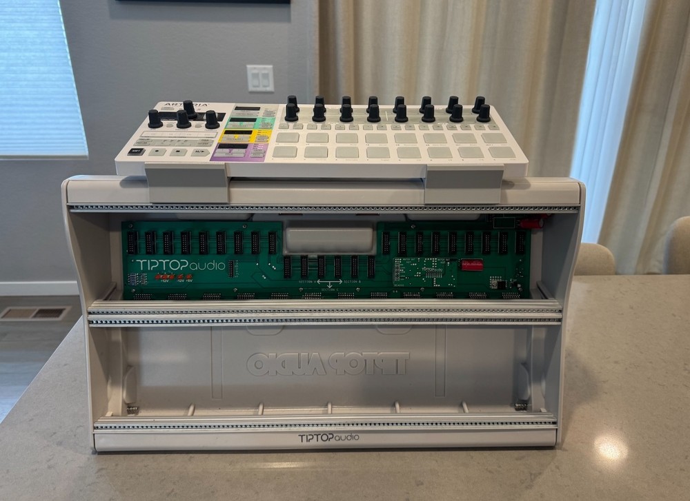 Shelf for Tiptop Mantis Case (pair - light gray)