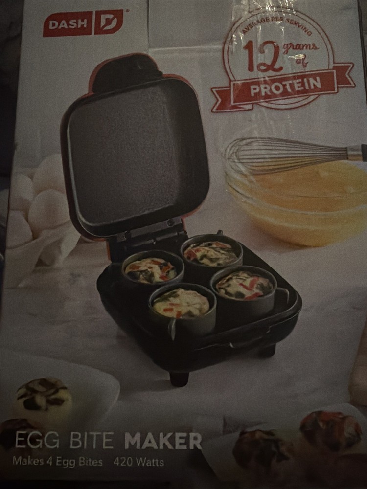 Dash Egg Bite Maker Red, Compact Design, 4 Egg Bites
